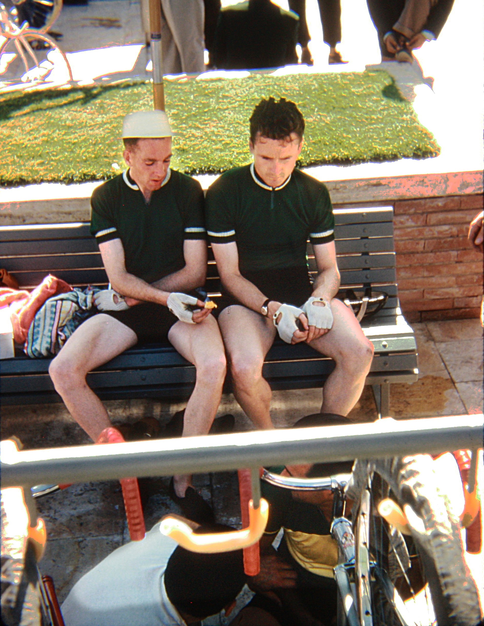 Mick Horgan and Martin McKay keeping out of the sun at the Velodrome. (Photo: © Sean B. Fox)